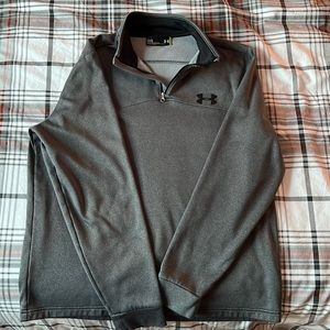 Men's LARGE 1/4 zip.